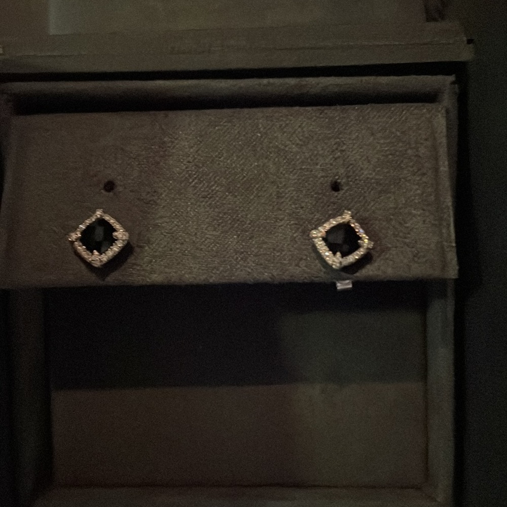 David Yurman Petite Chatelaine Bezel Stud Earrings in Silver blk onyx Diamonds